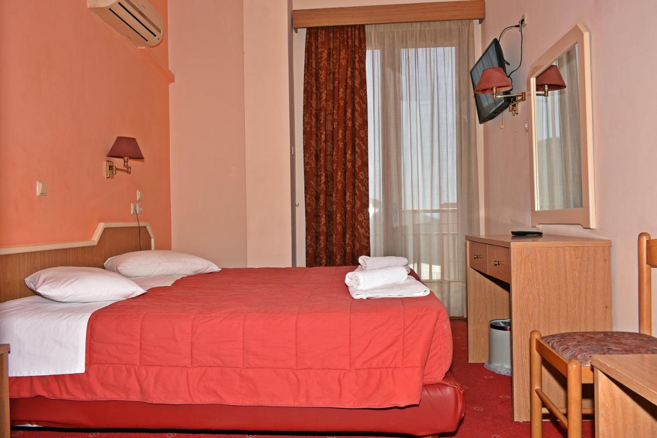 Iniohos Hotel Delphi Buitenkant foto