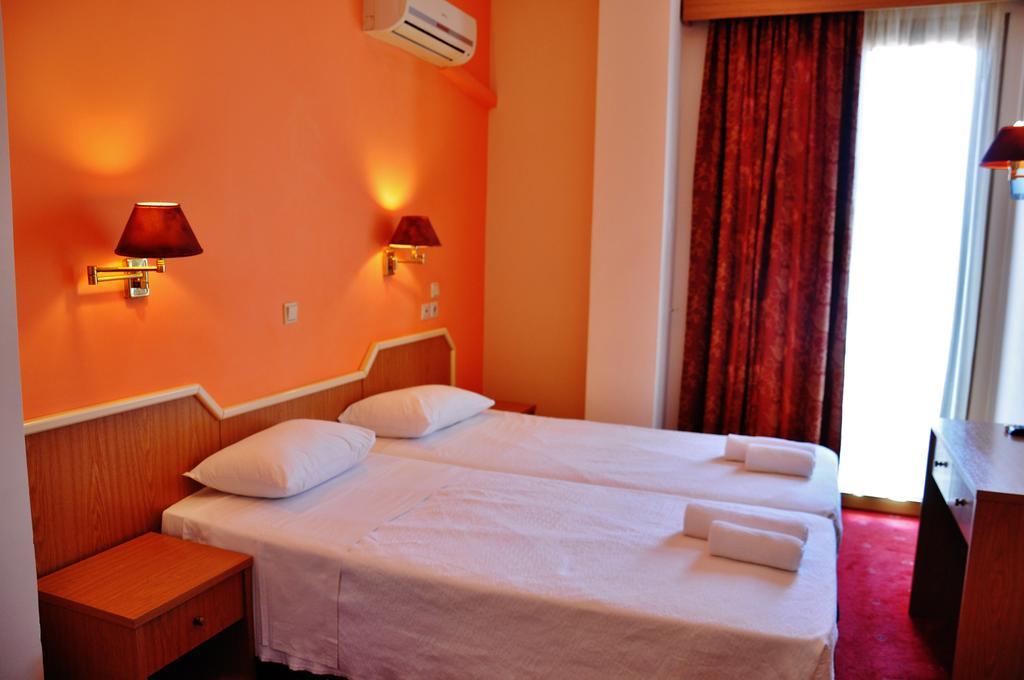 Iniohos Hotel Delphi Buitenkant foto